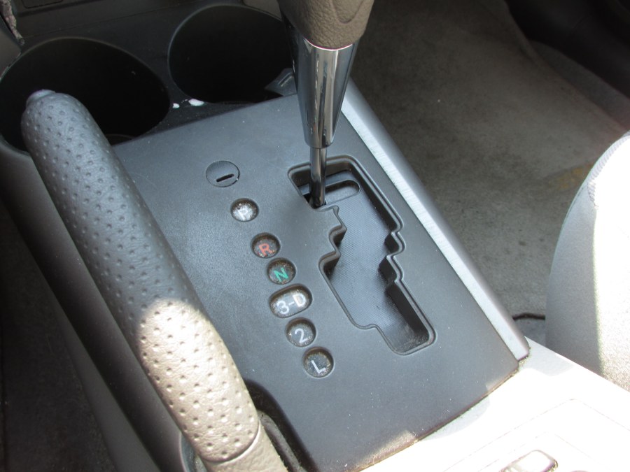 Used Toyota RAV4 4dr Base 4-cyl 4WD (Natl) 2006 | United Auto Sales of E Windsor, Inc. East Windsor, Connecticut Used Toyota RAV4 4dr Base 4-cyl 4WD (Natl) 2006 | United Auto Sales of E Windsor, Inc. East Windsor, Connecticut