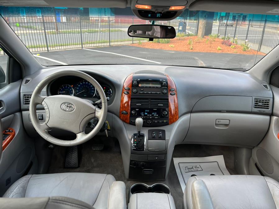 Used Toyota Sienna 5dr 7-Pass Van XLE FWD 2009 | Jordan Auto Sales. Springfield, Massachusetts Used Toyota Sienna 5dr 7-Pass Van XLE FWD 2009 | Jordan Auto Sales. Springfield, Massachusetts