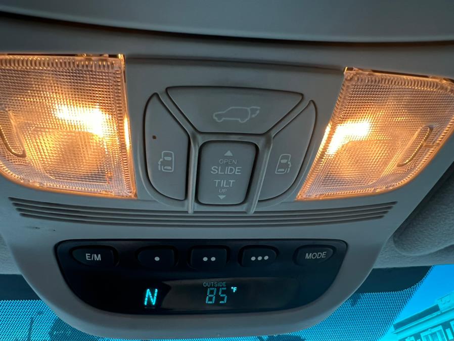 Used Toyota Sienna 5dr 7-Pass Van XLE FWD 2009 | Jordan Auto Sales. Springfield, Massachusetts Used Toyota Sienna 5dr 7-Pass Van XLE FWD 2009 | Jordan Auto Sales. Springfield, Massachusetts