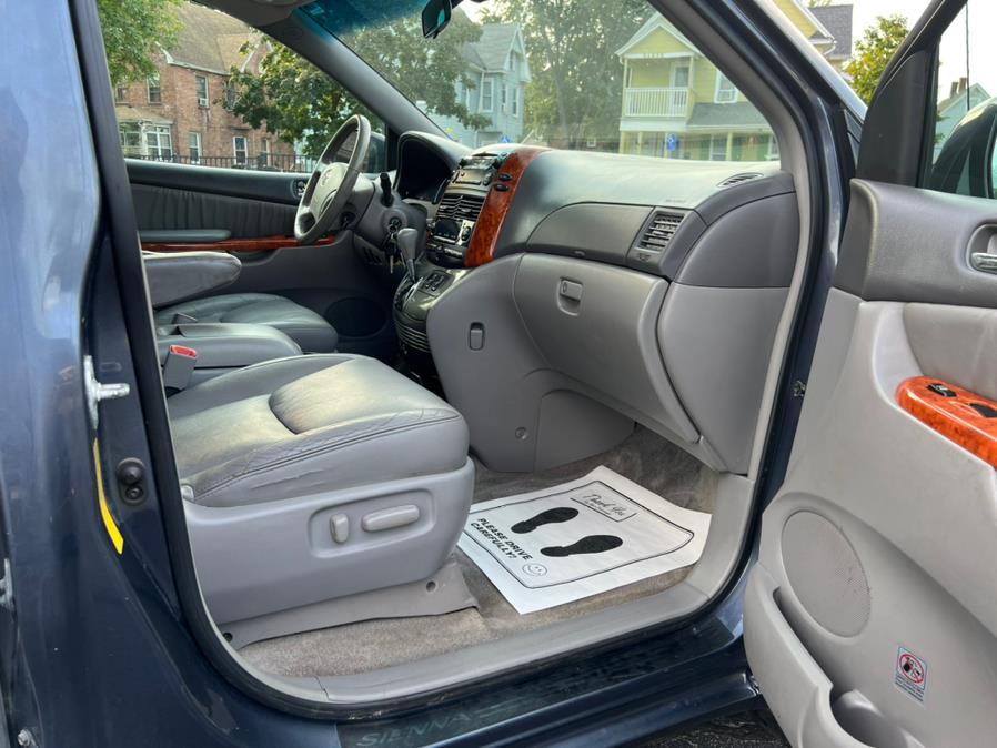 Used Toyota Sienna 5dr 7-Pass Van XLE FWD 2009 | Jordan Auto Sales. Springfield, Massachusetts Used Toyota Sienna 5dr 7-Pass Van XLE FWD 2009 | Jordan Auto Sales. Springfield, Massachusetts