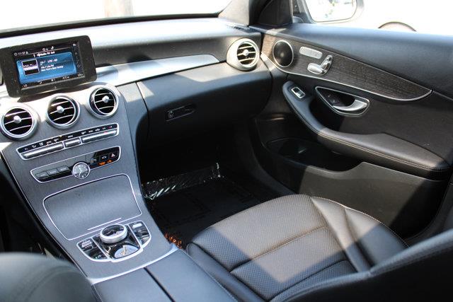 Used Mercedes-benz C-class C 300 2019 | NY Luxury Motors. Elmont, New York Used Mercedes-benz C-class C 300 2019 | NY Luxury Motors. Elmont, New York