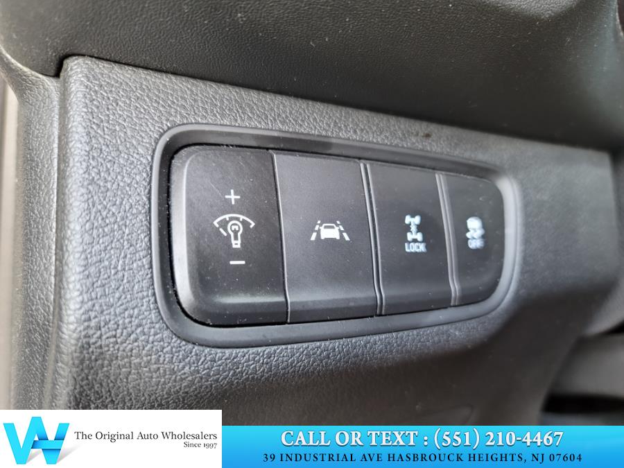 Used Hyundai Santa Fe SE 2.4L Auto AWD 2020 | AW Auto & Truck Wholesalers, Inc. Hasbrouck Heights, New Jersey Used Hyundai Santa Fe SE 2.4L Auto AWD 2020 | AW Auto & Truck Wholesalers, Inc. Hasbrouck Heights, New Jersey