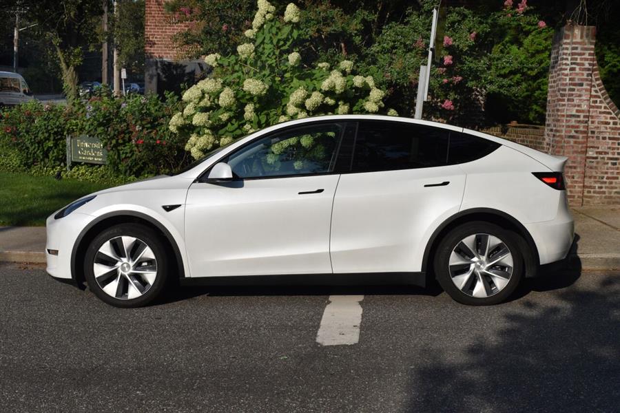 Used Tesla Model y Long Range AWD 4dr Crossover 2020 | Camy Cars. Great Neck, New York Used Tesla Model y Long Range AWD 4dr Crossover 2020 | Camy Cars. Great Neck, New York