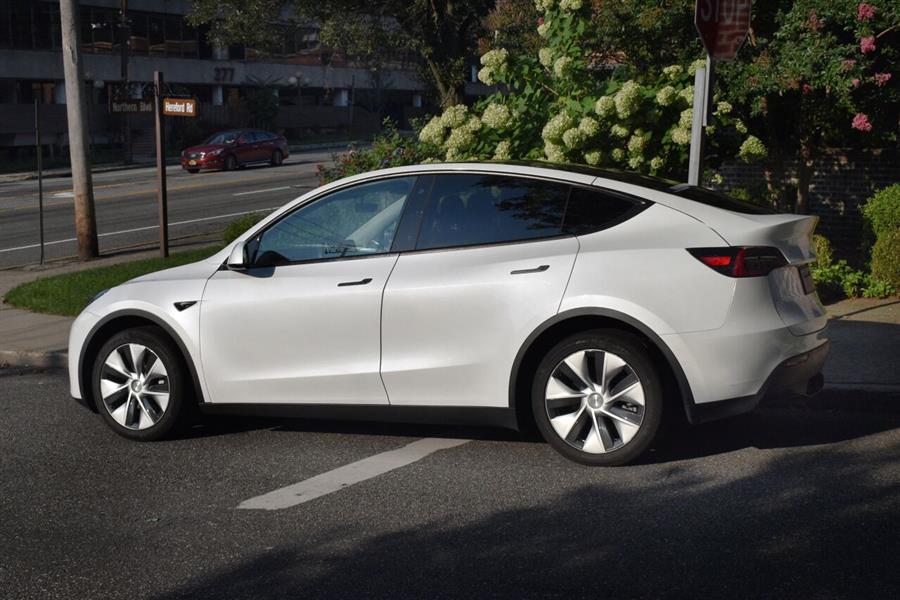Used Tesla Model y Long Range AWD 4dr Crossover 2020 | Camy Cars. Great Neck, New York Used Tesla Model y Long Range AWD 4dr Crossover 2020 | Camy Cars. Great Neck, New York