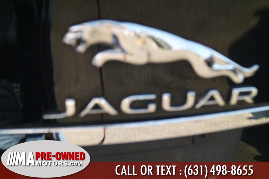 2018 Jaguar XF Sedan 25t Premium AWD photo