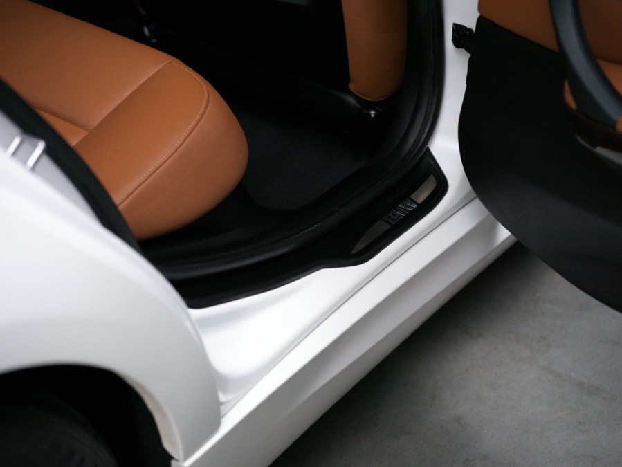 2011 BMW 3 Series 4dr Sdn 328i xDrive AWD SULEV South Africa, available for sale in North Salem, New York | Meccanic Shop North Inc. North Salem, New York 2011 BMW 3 Series 4dr Sdn 328i xDrive AWD SULEV South Africa, available for sale in North Salem, New York | Meccanic Shop North Inc. North Salem, New York