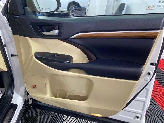 Used Toyota Highlander Limited Platinum 2019 | Queens Auto Mall. Richmond Hill, New York Used Toyota Highlander Limited Platinum 2019 | Queens Auto Mall. Richmond Hill, New York
