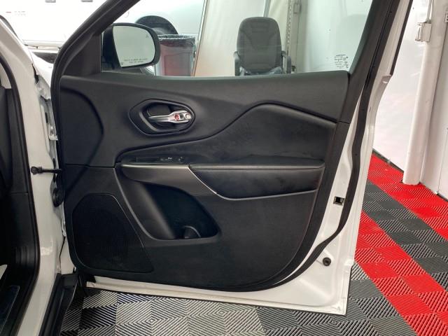Used Jeep Cherokee High Altitude 2019 | Queens Auto Mall. Richmond Hill, New York Used Jeep Cherokee High Altitude 2019 | Queens Auto Mall. Richmond Hill, New York