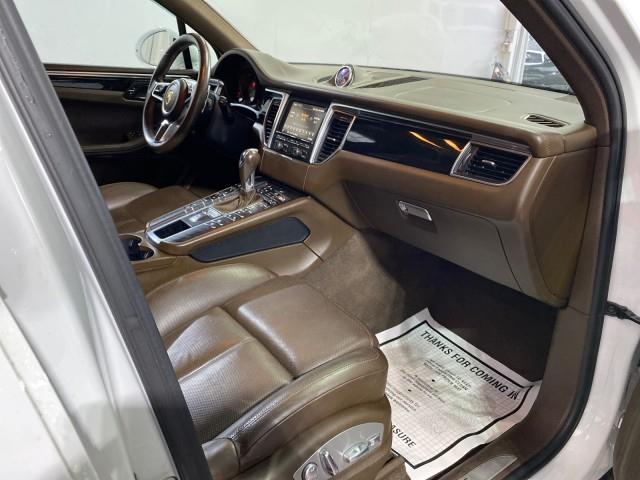 Used Porsche Macan S 2016 | Queens Auto Mall. Richmond Hill, New York Used Porsche Macan S 2016 | Queens Auto Mall. Richmond Hill, New York