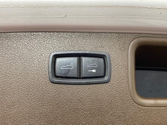 Used Porsche Macan S 2016 | Queens Auto Mall. Richmond Hill, New York Used Porsche Macan S 2016 | Queens Auto Mall. Richmond Hill, New York