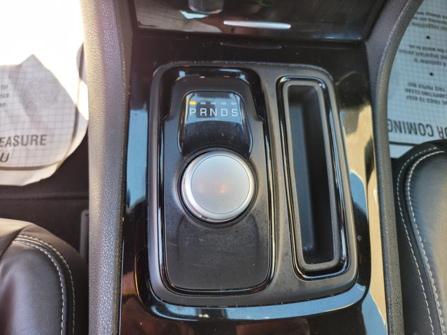2019 Chrysler 300 300S AWD, available for sale in Irvington, New Jersey | Elis Motors Corp. Irvington, New Jersey 2019 Chrysler 300 300S AWD, available for sale in Irvington, New Jersey | Elis Motors Corp. Irvington, New Jersey