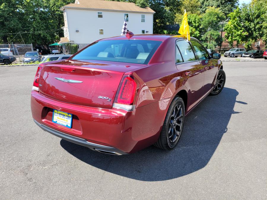 2019 Chrysler 300 300S AWD, available for sale in Irvington, New Jersey | Elis Motors Corp. Irvington, New Jersey 2019 Chrysler 300 300S AWD, available for sale in Irvington, New Jersey | Elis Motors Corp. Irvington, New Jersey