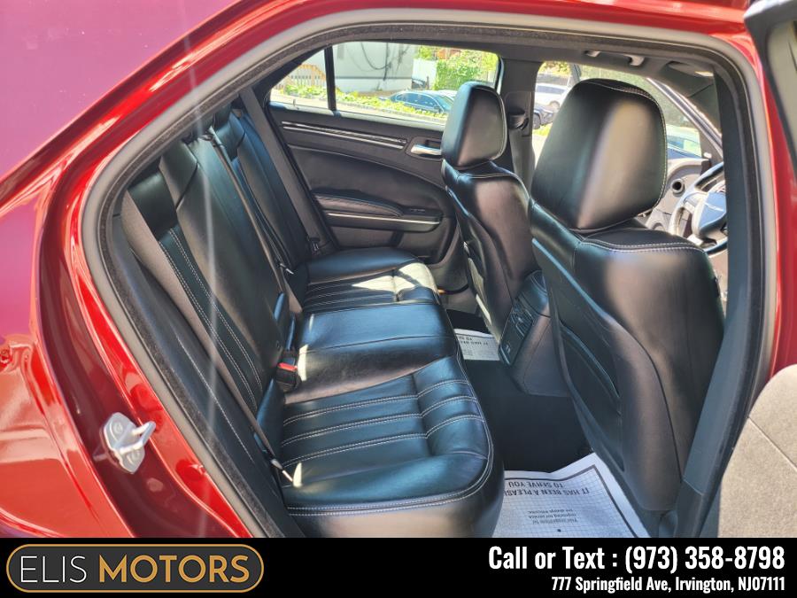 2019 Chrysler 300 300S AWD, available for sale in Irvington, New Jersey | Elis Motors Corp. Irvington, New Jersey 2019 Chrysler 300 300S AWD, available for sale in Irvington, New Jersey | Elis Motors Corp. Irvington, New Jersey