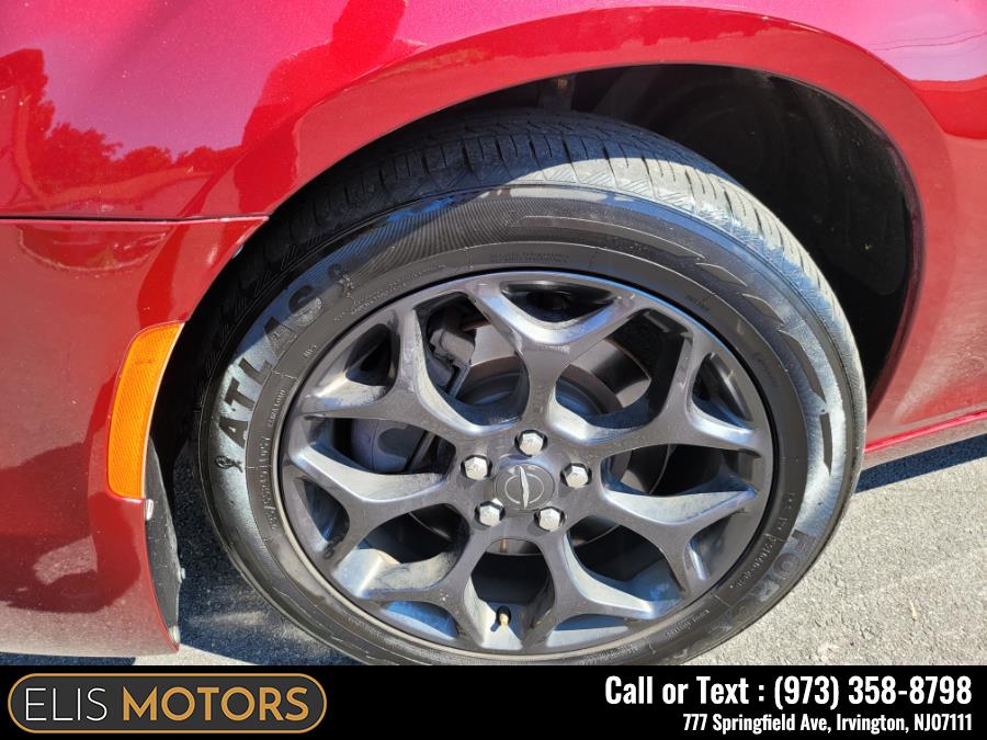 2019 Chrysler 300 300S AWD, available for sale in Irvington, New Jersey | Elis Motors Corp. Irvington, New Jersey 2019 Chrysler 300 300S AWD, available for sale in Irvington, New Jersey | Elis Motors Corp. Irvington, New Jersey