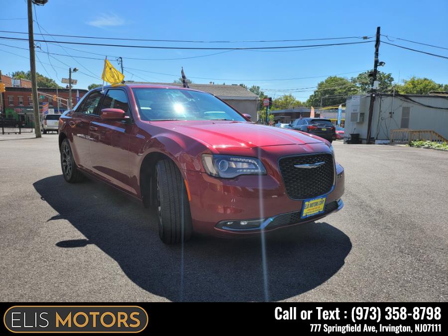 2019 Chrysler 300 300S AWD, available for sale in Irvington, New Jersey | Elis Motors Corp. Irvington, New Jersey 2019 Chrysler 300 300S AWD, available for sale in Irvington, New Jersey | Elis Motors Corp. Irvington, New Jersey