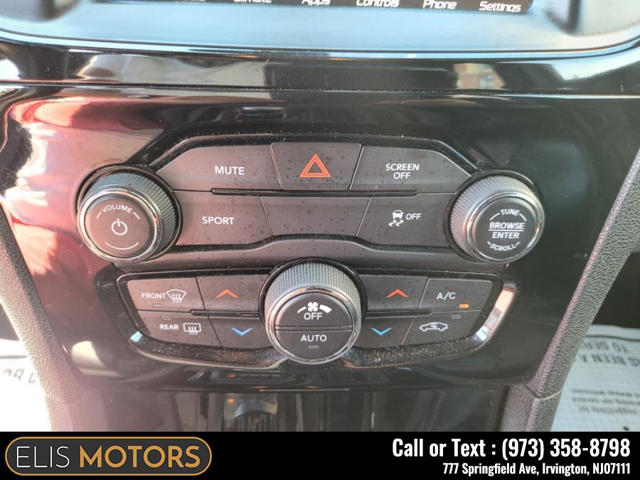 2019 Chrysler 300 300S AWD, available for sale in Irvington, New Jersey | Elis Motors Corp. Irvington, New Jersey 2019 Chrysler 300 300S AWD, available for sale in Irvington, New Jersey | Elis Motors Corp. Irvington, New Jersey