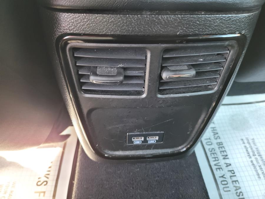 2019 Chrysler 300 300S AWD, available for sale in Irvington, New Jersey | Elis Motors Corp. Irvington, New Jersey 2019 Chrysler 300 300S AWD, available for sale in Irvington, New Jersey | Elis Motors Corp. Irvington, New Jersey