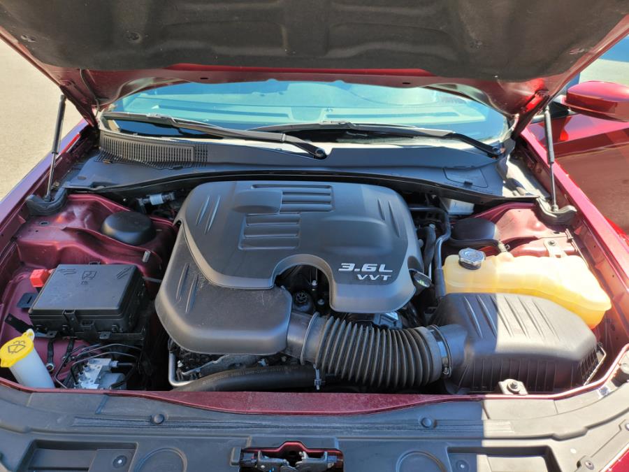 2019 Chrysler 300 300S AWD, available for sale in Irvington, New Jersey | Elis Motors Corp. Irvington, New Jersey 2019 Chrysler 300 300S AWD, available for sale in Irvington, New Jersey | Elis Motors Corp. Irvington, New Jersey