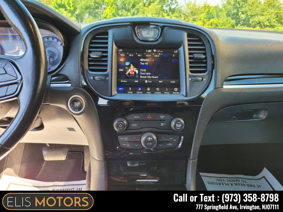 2019 Chrysler 300 300S AWD, available for sale in Irvington, New Jersey | Elis Motors Corp. Irvington, New Jersey 2019 Chrysler 300 300S AWD, available for sale in Irvington, New Jersey | Elis Motors Corp. Irvington, New Jersey