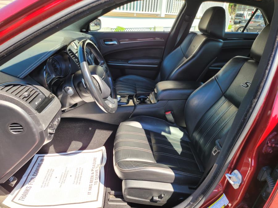 2019 Chrysler 300 300S AWD, available for sale in Irvington, New Jersey | Elis Motors Corp. Irvington, New Jersey 2019 Chrysler 300 300S AWD, available for sale in Irvington, New Jersey | Elis Motors Corp. Irvington, New Jersey
