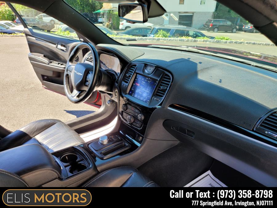 2019 Chrysler 300 300S AWD, available for sale in Irvington, New Jersey | Elis Motors Corp. Irvington, New Jersey 2019 Chrysler 300 300S AWD, available for sale in Irvington, New Jersey | Elis Motors Corp. Irvington, New Jersey