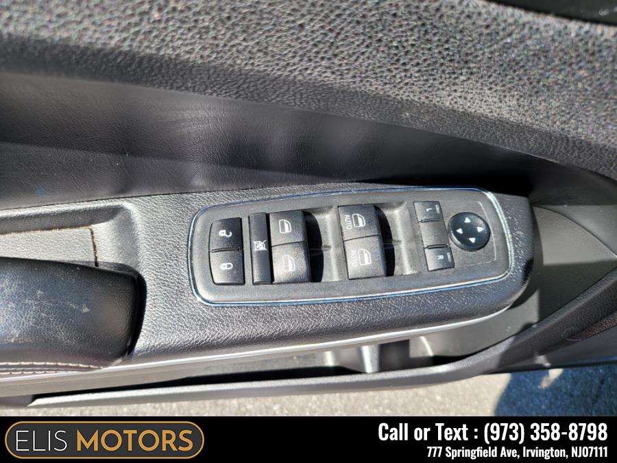 2019 Chrysler 300 300S AWD, available for sale in Irvington, New Jersey | Elis Motors Corp. Irvington, New Jersey 2019 Chrysler 300 300S AWD, available for sale in Irvington, New Jersey | Elis Motors Corp. Irvington, New Jersey