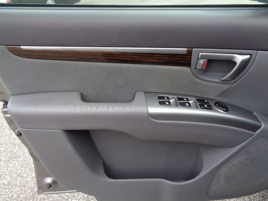 2011 Hyundai Santa Fe FWD 4dr V6 Auto SE, available for sale in Valley Stream, New York | NY Auto Traders. Valley Stream, New York 2011 Hyundai Santa Fe FWD 4dr V6 Auto SE, available for sale in Valley Stream, New York | NY Auto Traders. Valley Stream, New York