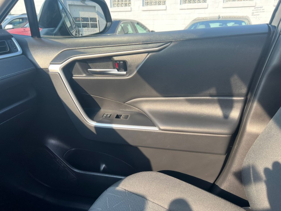 Used Toyota RAV4 XLE FWD (Natl) 2022 | Inman Motors Sales. Medford, Massachusetts Used Toyota RAV4 XLE FWD (Natl) 2022 | Inman Motors Sales. Medford, Massachusetts
