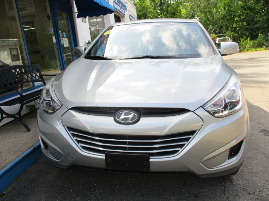 2015 Hyundai Tucson FWD 4dr GLS, available for sale in Meriden, Connecticut | Cos Central Auto. Meriden, Connecticut 2015 Hyundai Tucson FWD 4dr GLS, available for sale in Meriden, Connecticut | Cos Central Auto. Meriden, Connecticut
