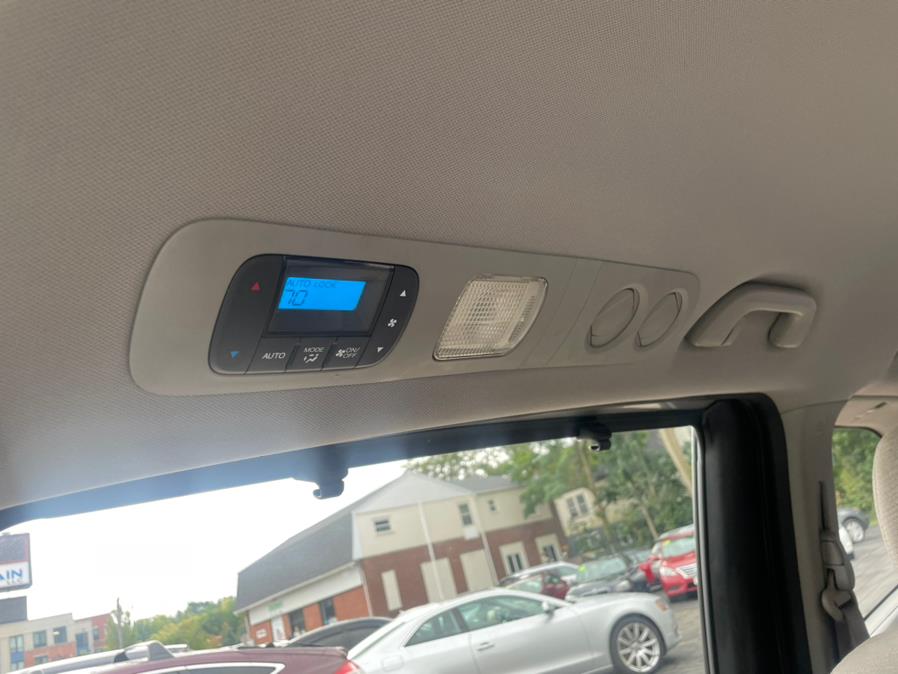 2011 Honda Odyssey 5dr EX, available for sale in Manchester, Connecticut | Carsonmain LLC. Manchester, Connecticut 2011 Honda Odyssey 5dr EX, available for sale in Manchester, Connecticut | Carsonmain LLC. Manchester, Connecticut