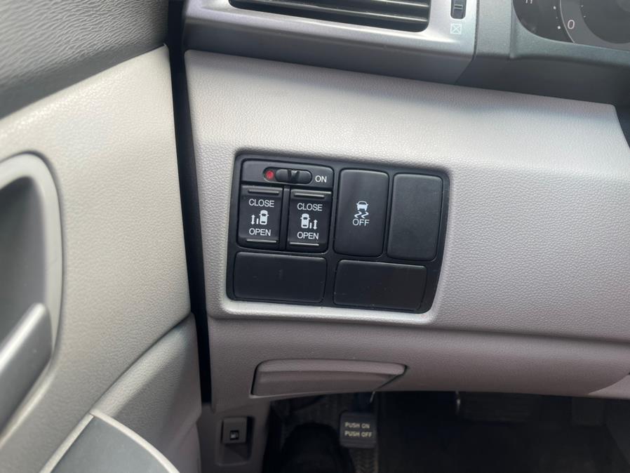 2011 Honda Odyssey 5dr EX, available for sale in Manchester, Connecticut | Carsonmain LLC. Manchester, Connecticut 2011 Honda Odyssey 5dr EX, available for sale in Manchester, Connecticut | Carsonmain LLC. Manchester, Connecticut