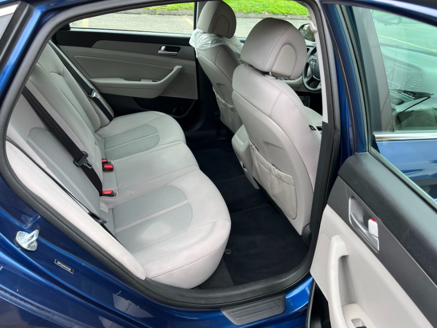2015 Hyundai Sonata 4dr Sedan 2.4L SE, available for sale in Hartford , Connecticut | Ledyard Auto Sale LLC. Hartford , Connecticut 2015 Hyundai Sonata 4dr Sedan 2.4L SE, available for sale in Hartford , Connecticut | Ledyard Auto Sale LLC. Hartford , Connecticut