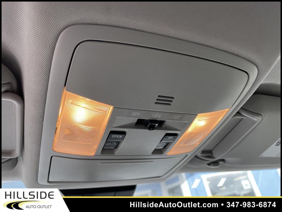 Used Toyota Rav4 XLE 2017 | Hillside Auto Outlet. Jamaica, New York Used Toyota Rav4 XLE 2017 | Hillside Auto Outlet. Jamaica, New York