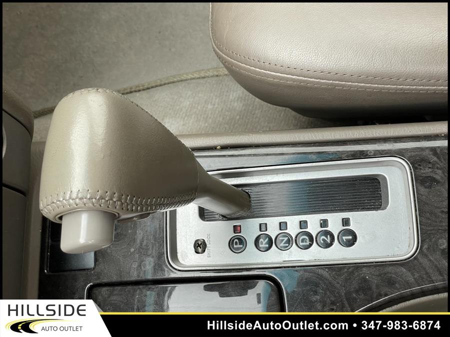 Used Nissan Pathfinder LE 2004 | Hillside Auto Outlet. Jamaica, New York Used Nissan Pathfinder LE 2004 | Hillside Auto Outlet. Jamaica, New York