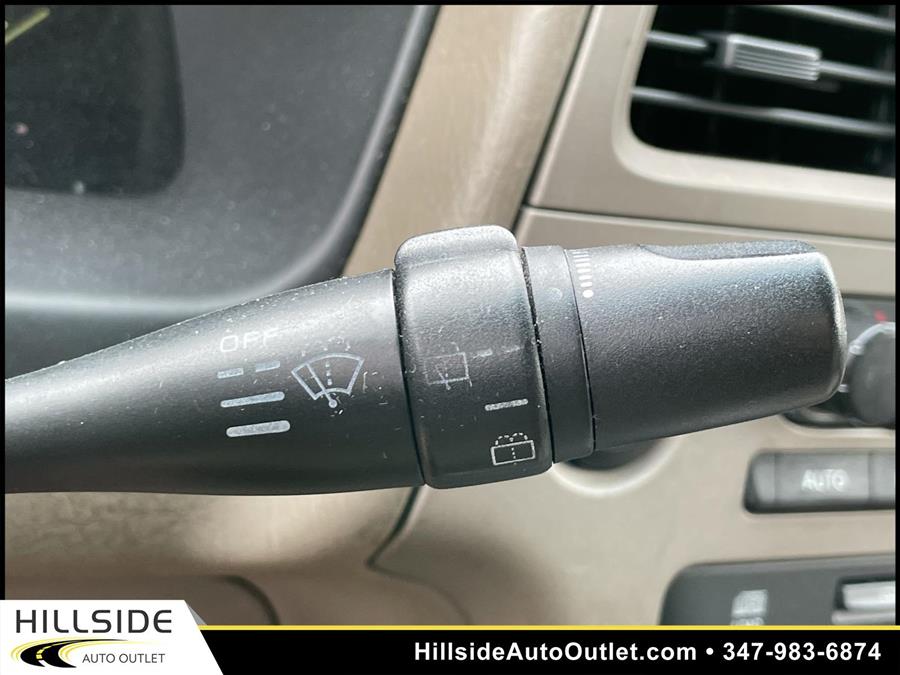 Used Nissan Pathfinder LE 2004 | Hillside Auto Outlet. Jamaica, New York Used Nissan Pathfinder LE 2004 | Hillside Auto Outlet. Jamaica, New York