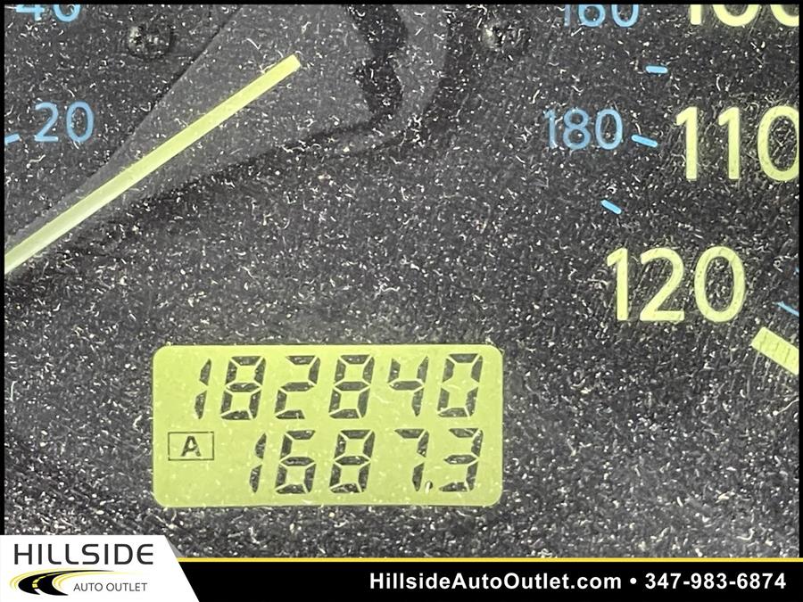 Used Nissan Pathfinder LE 2004 | Hillside Auto Outlet. Jamaica, New York Used Nissan Pathfinder LE 2004 | Hillside Auto Outlet. Jamaica, New York