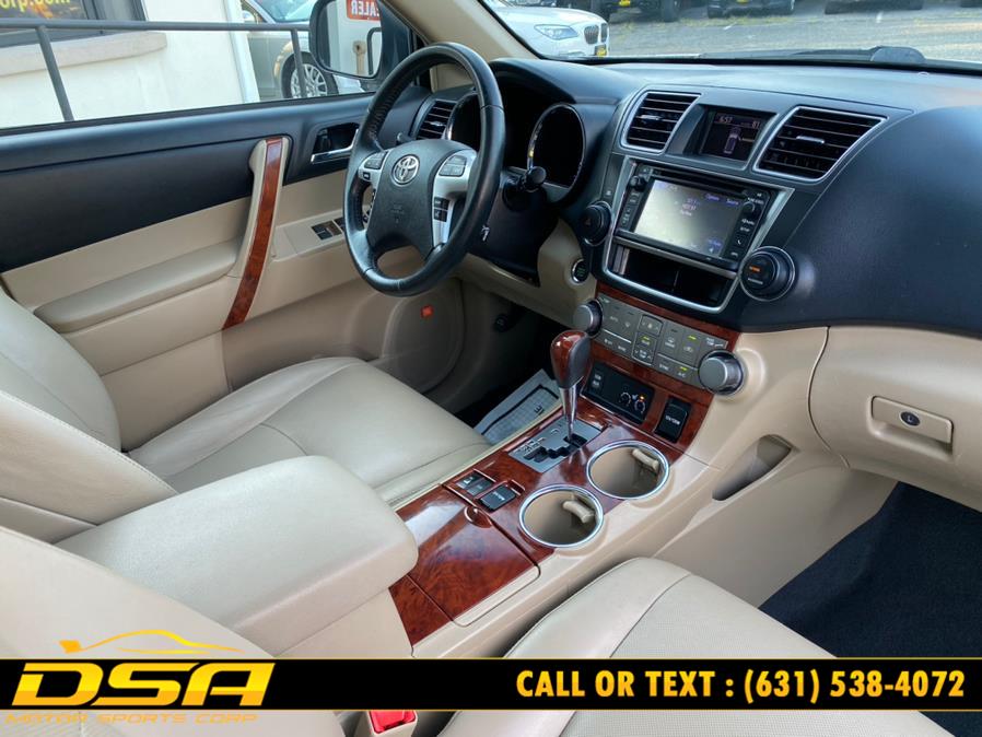 2013 Toyota Highlander 4WD 4dr V6 Limited (Natl), available for sale in Commack, New York | DSA Motor Sports Corp. Commack, New York 2013 Toyota Highlander 4WD 4dr V6 Limited (Natl), available for sale in Commack, New York | DSA Motor Sports Corp. Commack, New York