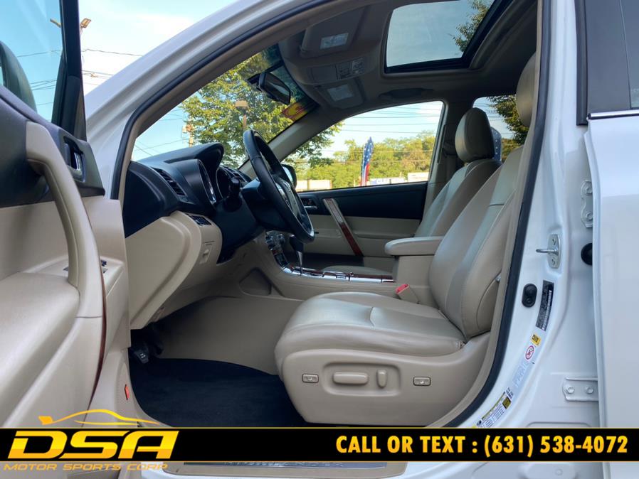 2013 Toyota Highlander 4WD 4dr V6 Limited (Natl), available for sale in Commack, New York | DSA Motor Sports Corp. Commack, New York 2013 Toyota Highlander 4WD 4dr V6 Limited (Natl), available for sale in Commack, New York | DSA Motor Sports Corp. Commack, New York