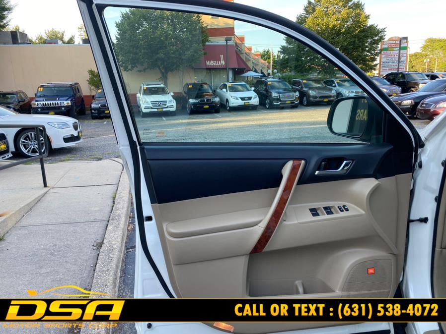 2013 Toyota Highlander 4WD 4dr V6 Limited (Natl), available for sale in Commack, New York | DSA Motor Sports Corp. Commack, New York 2013 Toyota Highlander 4WD 4dr V6 Limited (Natl), available for sale in Commack, New York | DSA Motor Sports Corp. Commack, New York