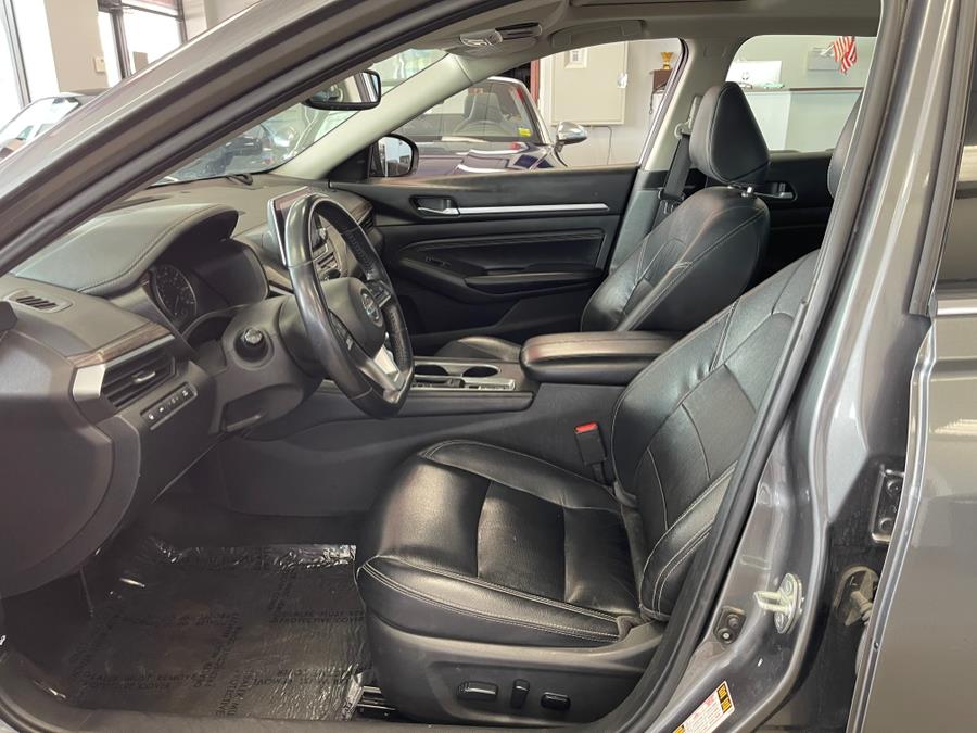 2019 Nissan Altima 2.5 SL Sedan, available for sale in Inwood, New York | 5 Towns Drive. Inwood, New York 2019 Nissan Altima 2.5 SL Sedan, available for sale in Inwood, New York | 5 Towns Drive. Inwood, New York