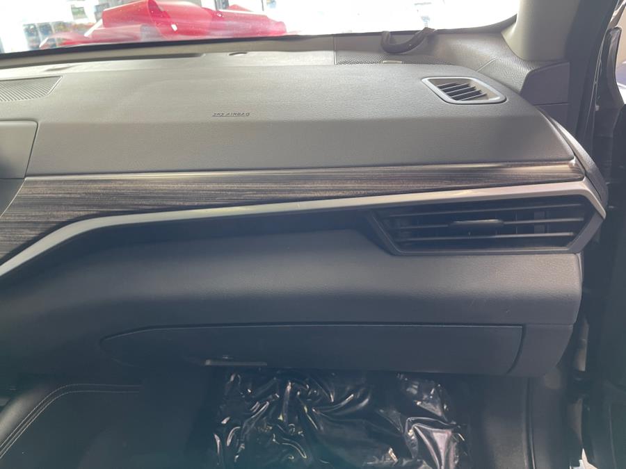 2019 Nissan Altima 2.5 SL Sedan, available for sale in Inwood, New York | 5 Towns Drive. Inwood, New York 2019 Nissan Altima 2.5 SL Sedan, available for sale in Inwood, New York | 5 Towns Drive. Inwood, New York