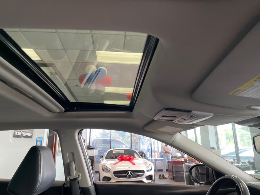 2019 Nissan Altima 2.5 SL Sedan, available for sale in Inwood, New York | 5 Towns Drive. Inwood, New York 2019 Nissan Altima 2.5 SL Sedan, available for sale in Inwood, New York | 5 Towns Drive. Inwood, New York