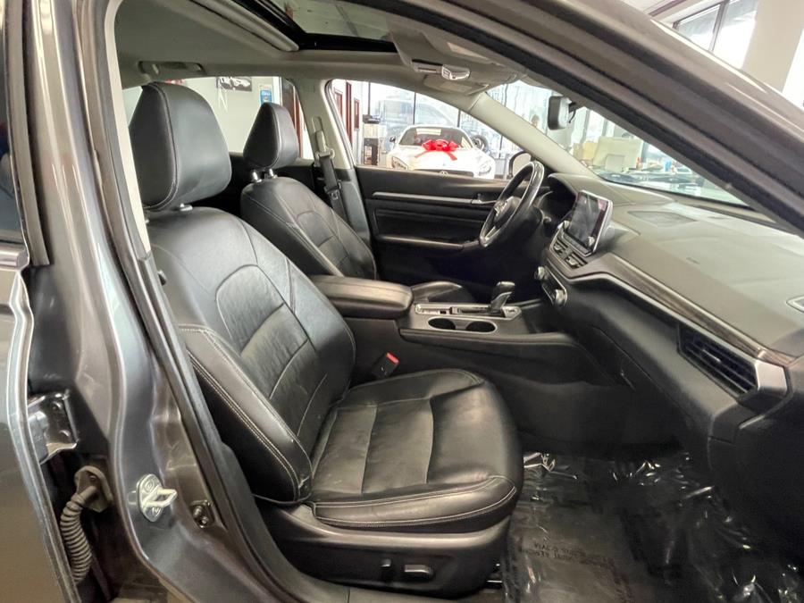 2019 Nissan Altima 2.5 SL Sedan, available for sale in Inwood, New York | 5 Towns Drive. Inwood, New York 2019 Nissan Altima 2.5 SL Sedan, available for sale in Inwood, New York | 5 Towns Drive. Inwood, New York