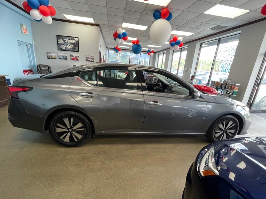 2019 Nissan Altima 2.5 SL Sedan, available for sale in Inwood, New York | 5 Towns Drive. Inwood, New York 2019 Nissan Altima 2.5 SL Sedan, available for sale in Inwood, New York | 5 Towns Drive. Inwood, New York