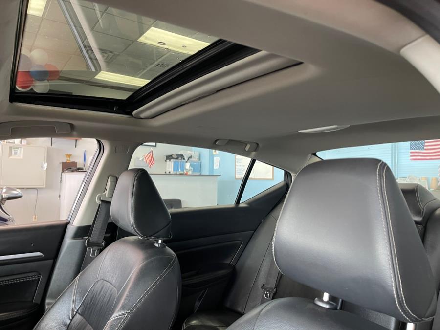 2019 Nissan Altima 2.5 SL Sedan, available for sale in Inwood, New York | 5 Towns Drive. Inwood, New York 2019 Nissan Altima 2.5 SL Sedan, available for sale in Inwood, New York | 5 Towns Drive. Inwood, New York