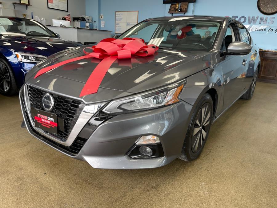 2019 Nissan Altima 2.5 SL Sedan, available for sale in Inwood, New York | 5 Towns Drive. Inwood, New York 2019 Nissan Altima 2.5 SL Sedan, available for sale in Inwood, New York | 5 Towns Drive. Inwood, New York