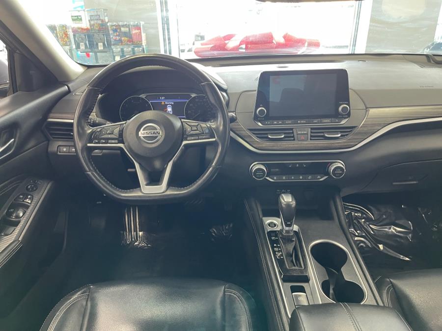 2019 Nissan Altima 2.5 SL Sedan, available for sale in Inwood, New York | 5 Towns Drive. Inwood, New York 2019 Nissan Altima 2.5 SL Sedan, available for sale in Inwood, New York | 5 Towns Drive. Inwood, New York
