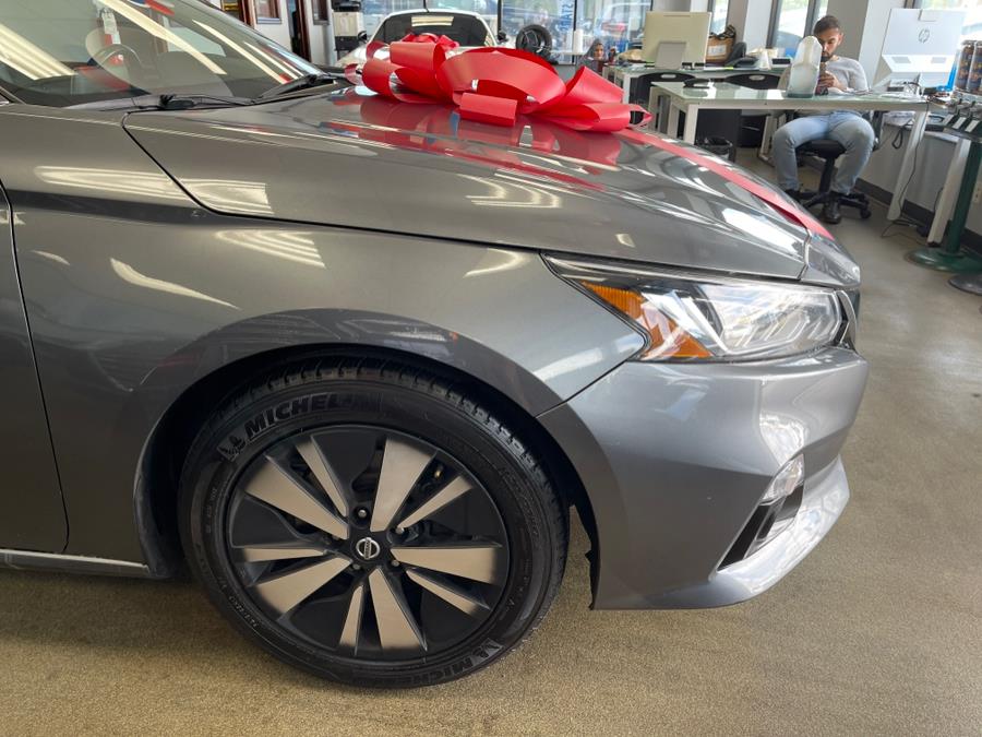 2019 Nissan Altima 2.5 SL Sedan, available for sale in Inwood, New York | 5 Towns Drive. Inwood, New York 2019 Nissan Altima 2.5 SL Sedan, available for sale in Inwood, New York | 5 Towns Drive. Inwood, New York