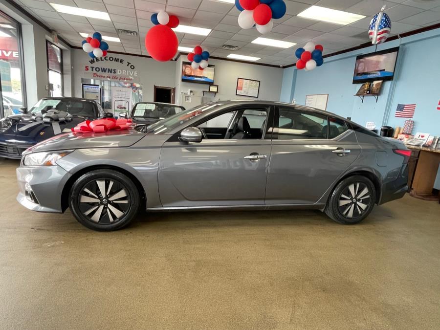 2019 Nissan Altima 2.5 SL Sedan, available for sale in Inwood, New York | 5 Towns Drive. Inwood, New York 2019 Nissan Altima 2.5 SL Sedan, available for sale in Inwood, New York | 5 Towns Drive. Inwood, New York