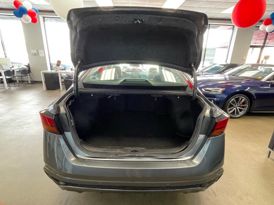 2019 Nissan Altima 2.5 SL Sedan, available for sale in Inwood, New York | 5 Towns Drive. Inwood, New York 2019 Nissan Altima 2.5 SL Sedan, available for sale in Inwood, New York | 5 Towns Drive. Inwood, New York
